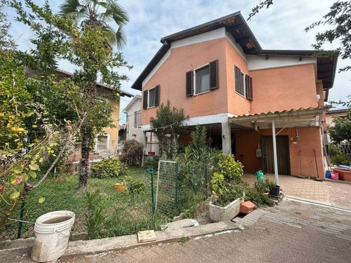 Casa con 5 locali in vendita in via don giuseppe basso, Roata Rossi Passatore, Cuneo