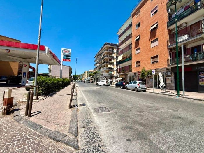 Appartamento con 5 locali in vendita in Via dell'epomeo, Soccavo, Napoli