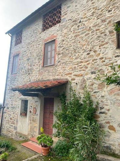 Casa con 6 locali in vendita in Centro, Calci