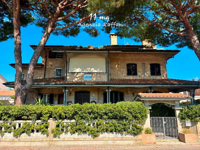 Appartamento quadrilocale in vendita in Viale Aurelio Saffi, Porto Canale di Levante, Cesenatico
