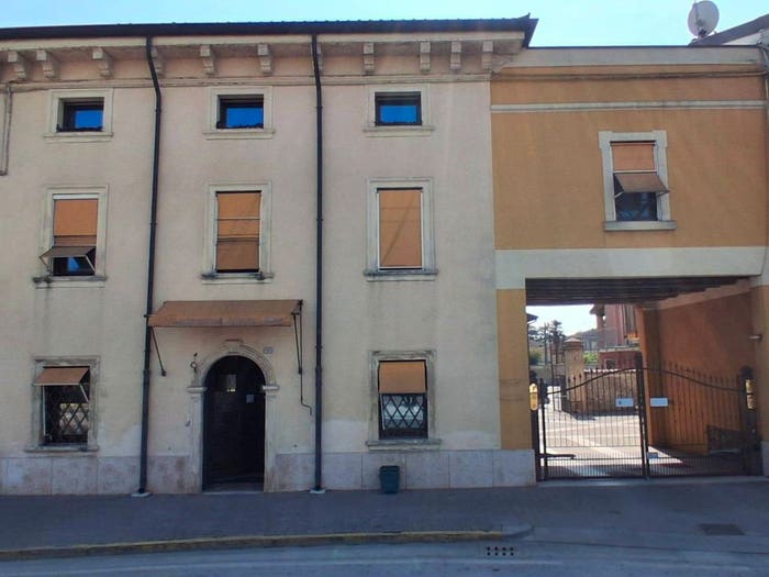 Casa con 6 locali in vendita in Via Caterina Bon Brenzoni, Centro, Mozzecane