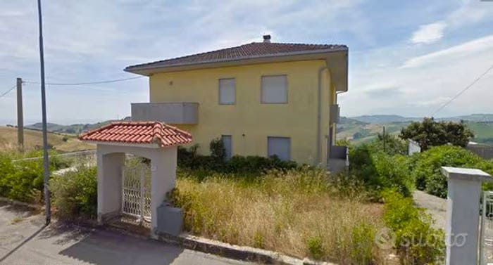 Casa in vendita in Via Madonna, Mutignano, Pineto