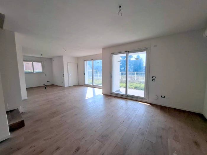 Casa con 5 locali in vendita in Via Bellini, Centro, Abano Terme