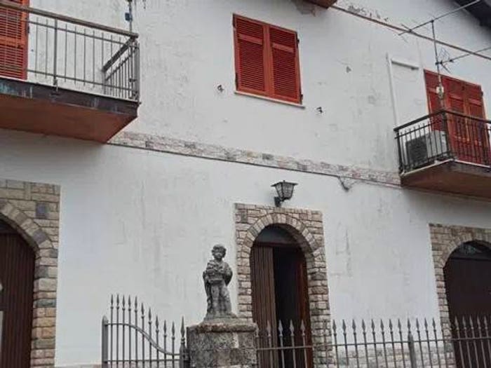 Appartamento con 5 locali in vendita in Brigate Garibaldi, Zignago