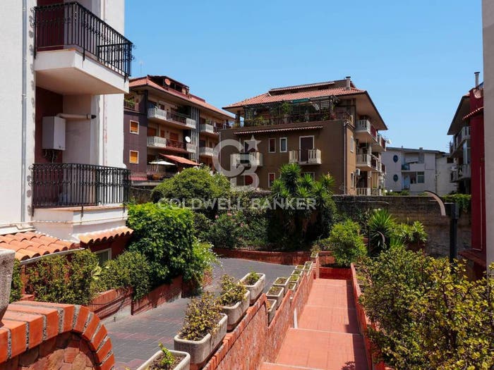 Appartamento con 5 locali in vendita in Via Mollica, Cannizzaro, Aci Castello