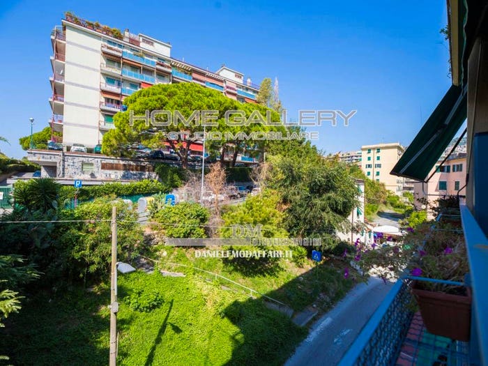 Appartamento quadrilocale in vendita in Via Simone Schiaffino, Quarto, Genova