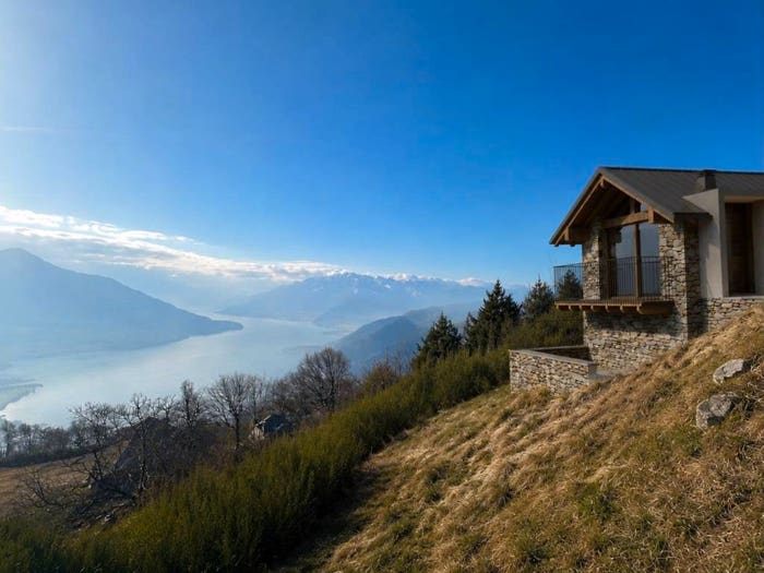 Casa bilocale in vendita in Strada per San Bartolomeo, Sorico