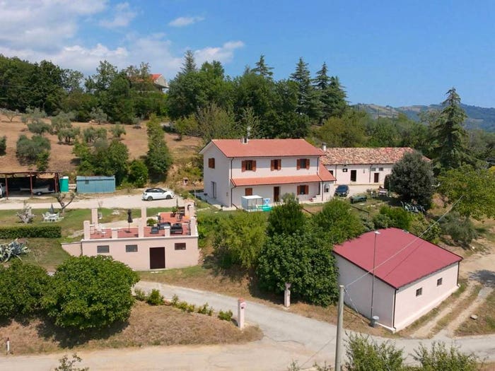 Casa con 6 locali in vendita in contrada fonte del latte, Teramo