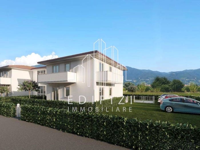 Appartamento trilocale in vendita in Marina di Massa Centro, Massa