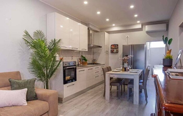 Casa con 6 locali in vendita in Rimini