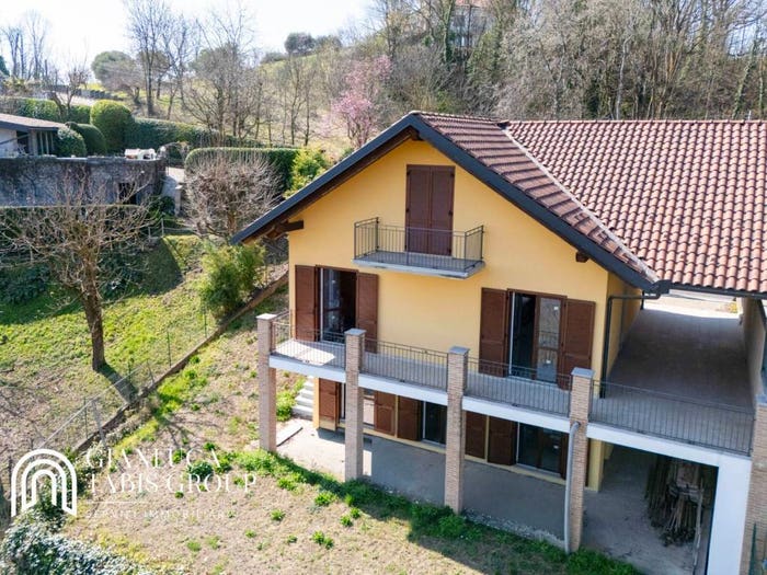 Casa con 6 locali in vendita in Via San Rocco, Pavarolo