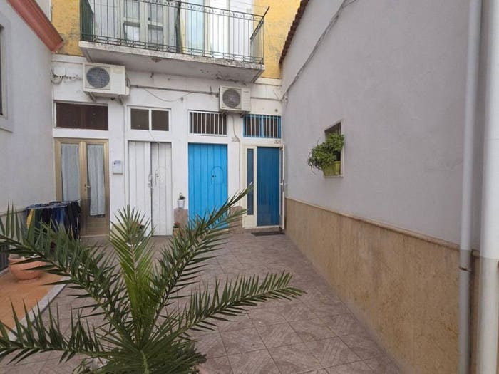 Appartamento trilocale in vendita in Via Quinto Orazio Flacco, Mattinata