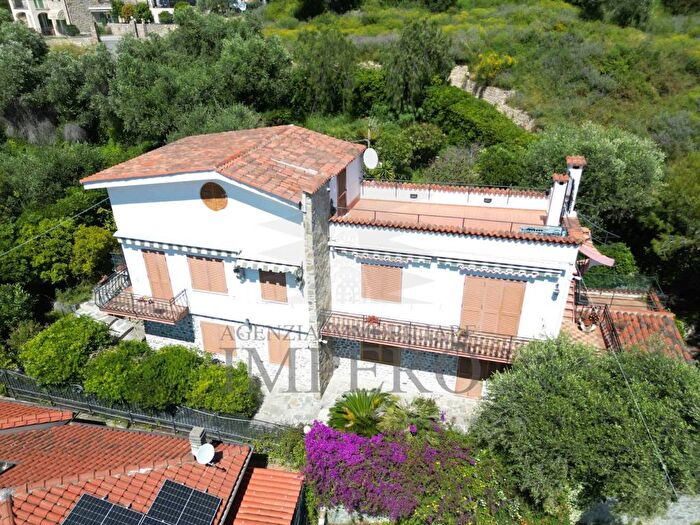 Casa con 6 locali in vendita in Via Vincenzo Gioberti, Via Romana, Bordighera