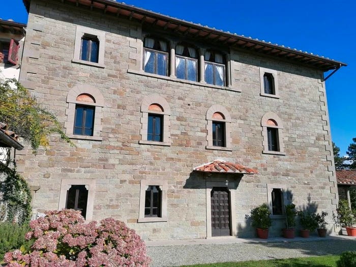 Casa con 6 locali in vendita in Centro, Caprese Michelangelo