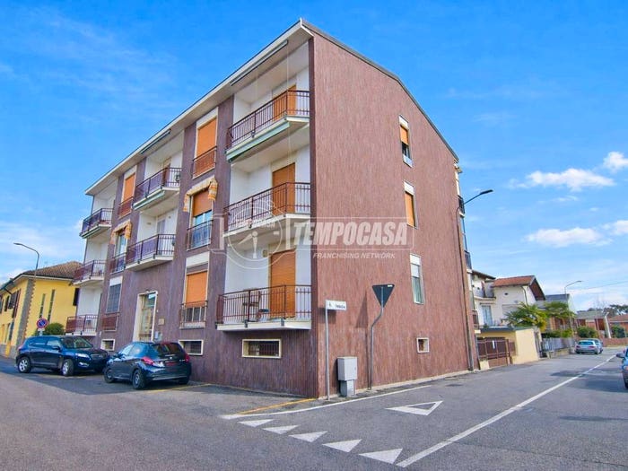 Appartamento trilocale in vendita in Via Gionzana, Centro, San Pietro Mosezzo