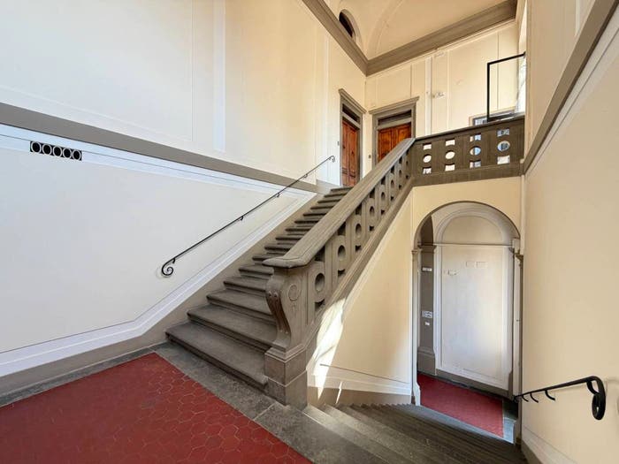 Appartamento quadrilocale in vendita in Piazza Cesare Beccaria, Sant'Ambrogio, Firenze