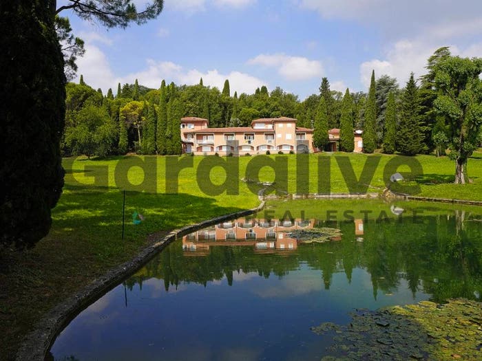 Appartamento quadrilocale in vendita in Via Prais, Centro, Padenghe sul Garda