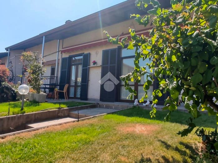 Casa trilocale in vendita in Via manzoni, Centro, Lonate Pozzolo