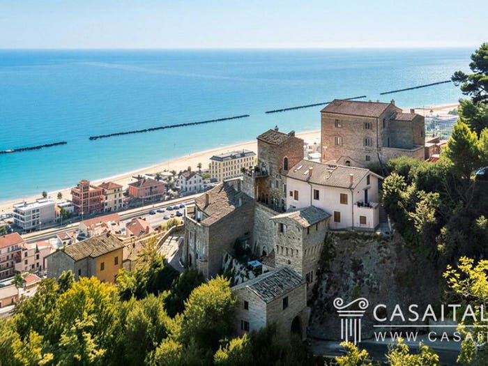 Casa con 6 locali in vendita in Via Porta Marina, Centro, Grottammare