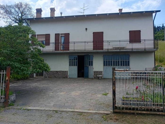 Casa con 6 locali in vendita in Castelnuovo Ne' Monti, Castelnovo Ne' Monti