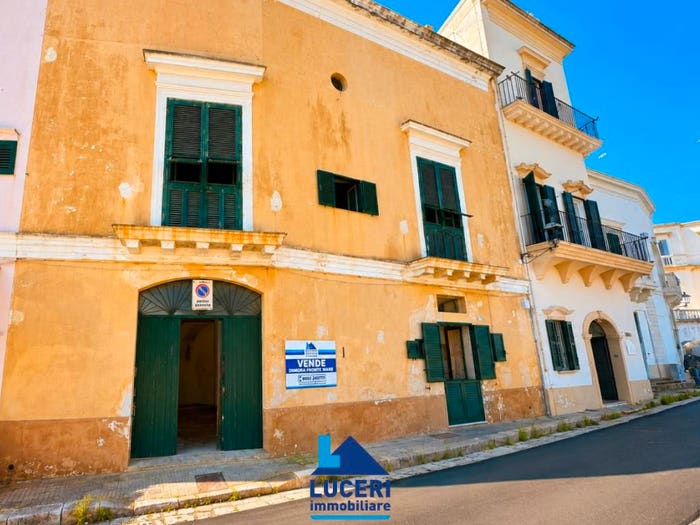 Casa con 6 locali in vendita in Riviera Cristoforo Colombo, Centro Storico, Gallipoli