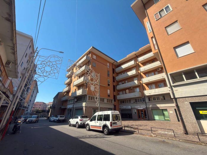 Appartamento quadrilocale in vendita in Via Ettore Vitale, Pontegrande Sant'Elia, Catanzaro