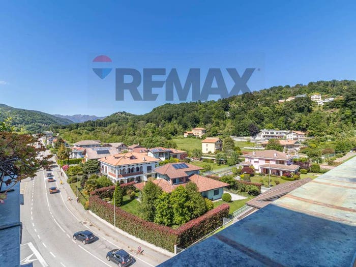 Casa con 6 locali in vendita in Viale Varallo, Centro, Borgosesia