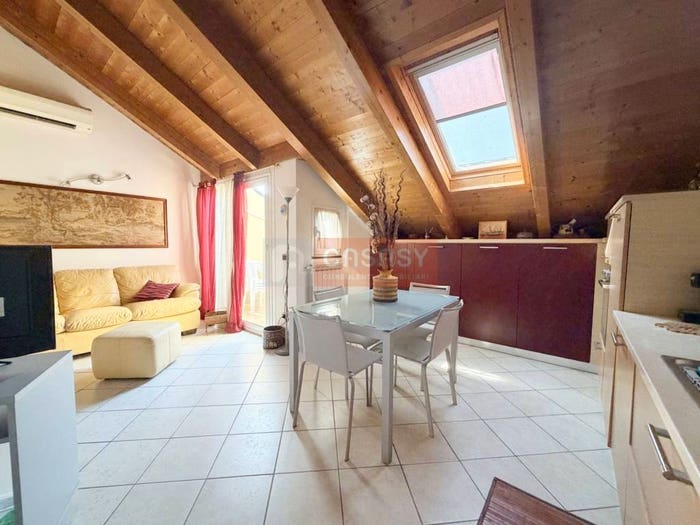 Appartamento trilocale in vendita in Via dei Mille, Centro, Albenga