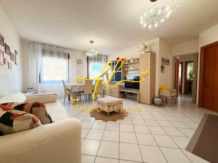 Appartamento quadrilocale in vendita in Cecina Centro, Cecina