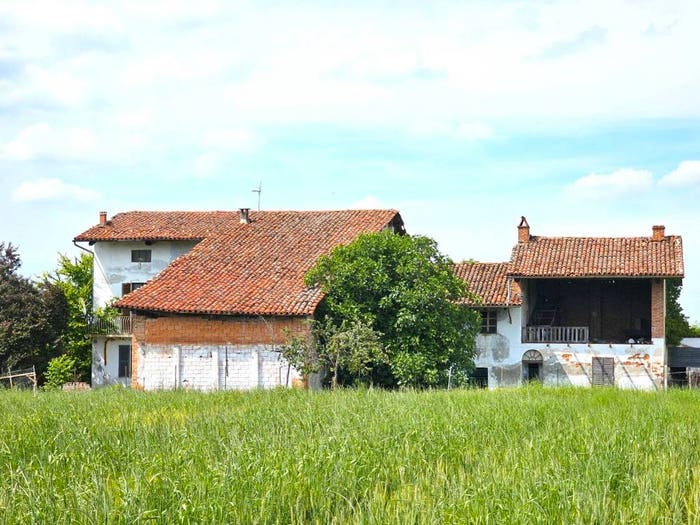 Casa con 6 locali in vendita in Frazione Isola, Bene Vagienna
