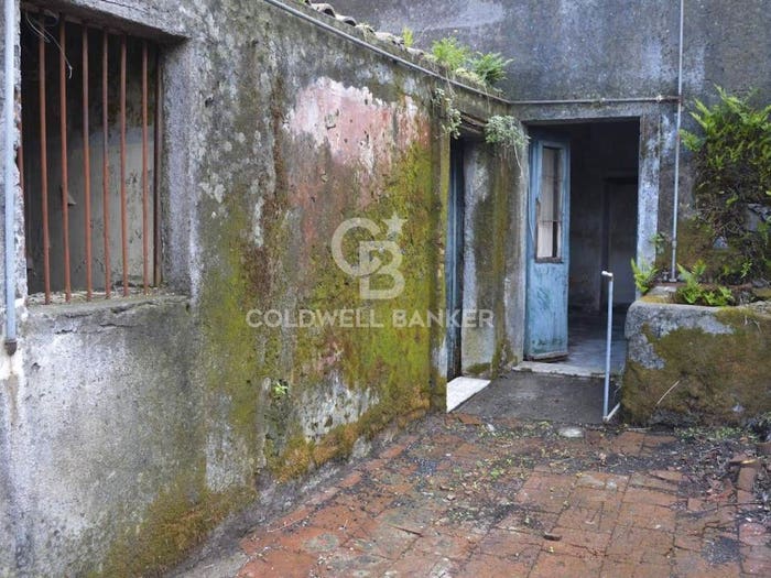 Casa quadrilocale in vendita in Via Delle Grotte, Mangano Guardia San Giovanni Bosco, Acireale
