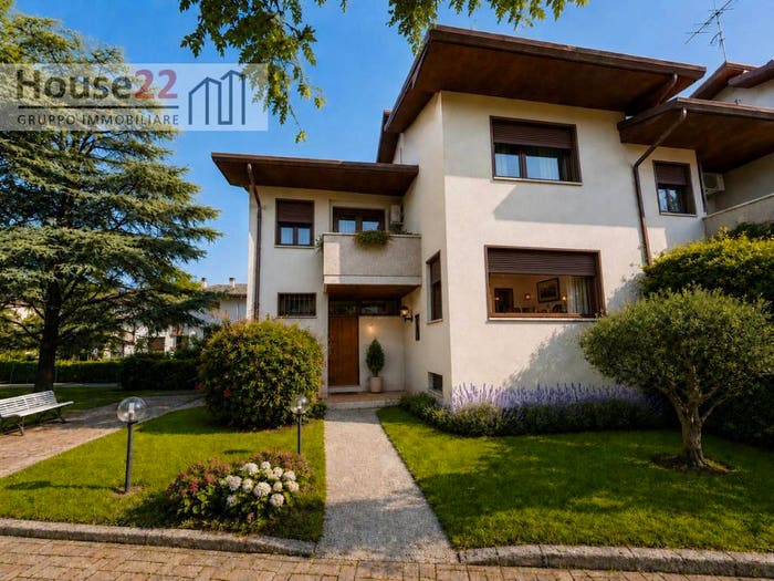 Casa con 5 locali in vendita in Via Chiesa, Centro, Monticello Conte Otto