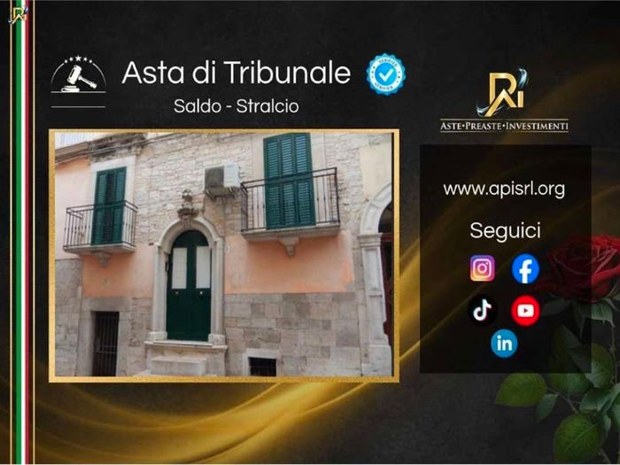 Appartamento trilocale in vendita in Via Federico II di Svevia, Centro Storico Santa Maria Vetere, Andria