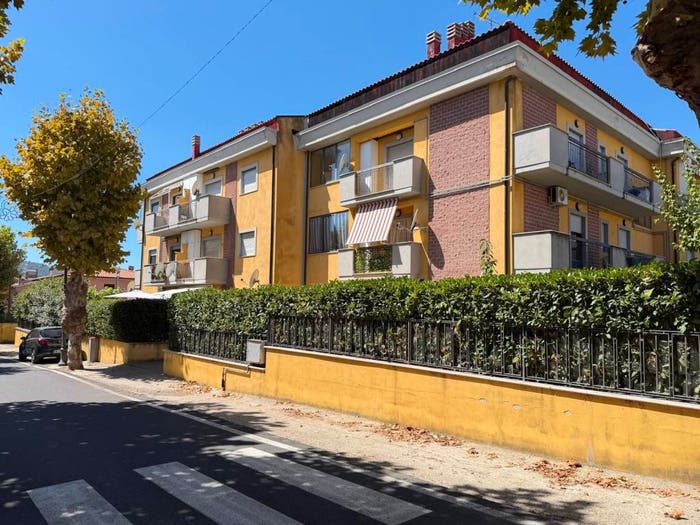 Appartamento trilocale in vendita in Viale Roma, Centro, Poggio Nativo