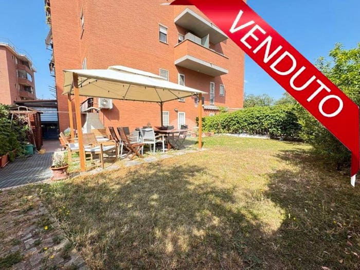 Appartamento trilocale in vendita in Via Edoardo Amaldi, Fonte Laurentina, Roma