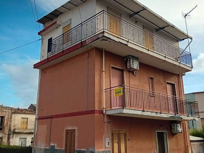 Casa con 5 locali in vendita in Via Roma, Bianco