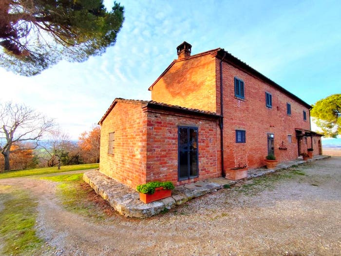Casa con 6 locali in vendita in Raccordo Perugia A, Cortona