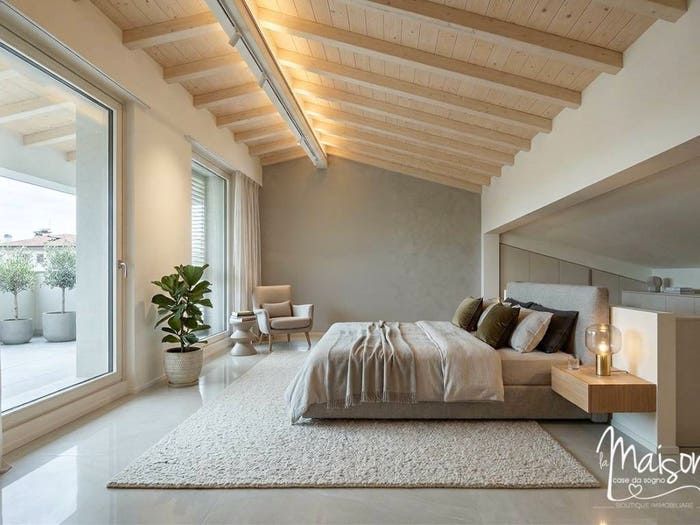 Casa con 6 locali in vendita in Via Giordano Bruno, Centro, Montale