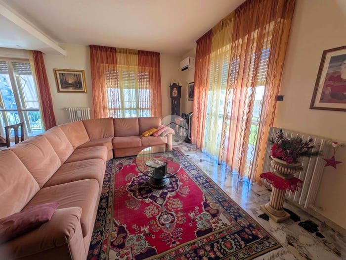 Appartamento quadrilocale in vendita in Via Molines, Santa Filomena, Pescara