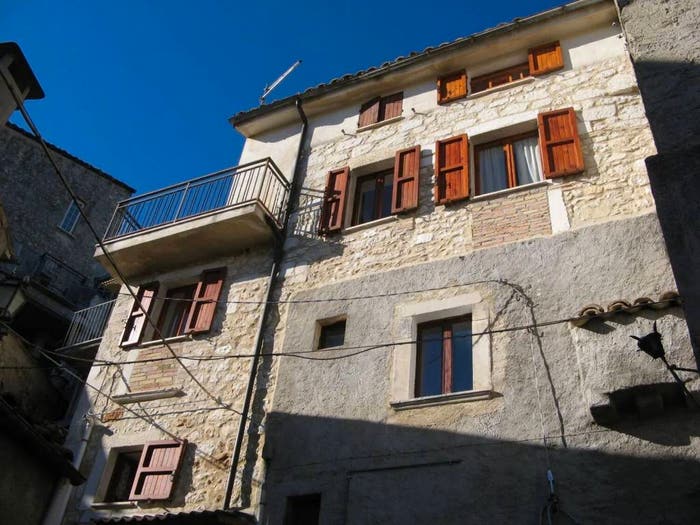 Casa con 6 locali in vendita in Via Castello, Pretoro