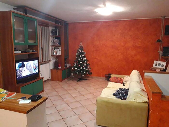 Appartamento con 6 locali in vendita in Strada Di Sant'Egidio, Novilara, Pesaro