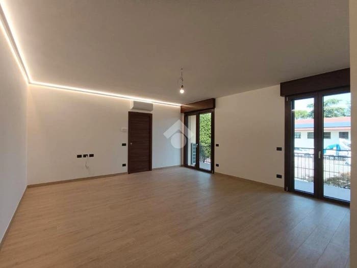 Appartamento trilocale in vendita in Via Aldo Moro, Comun Nuovo