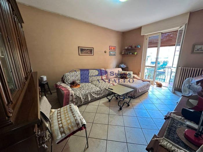 Appartamento trilocale in vendita in Via Goffredo Mameli, Abbiategrasso