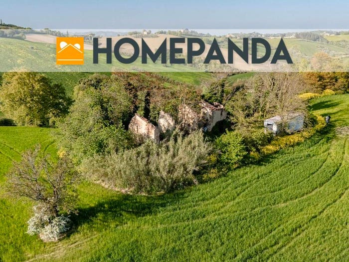 Casa con 6 locali in vendita in Via Cavallara, Mondavio
