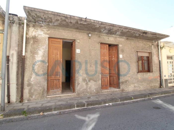 Casa con 6 locali in vendita in Via Convento, Centro, Barcellona Pozzo di Gotto