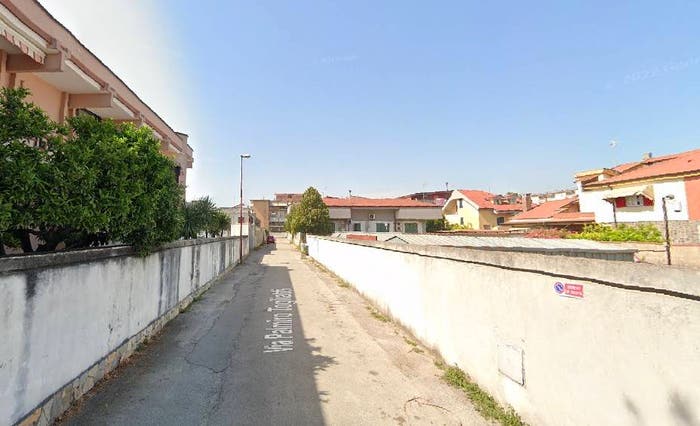 Casa con 6 locali in vendita in Arzano