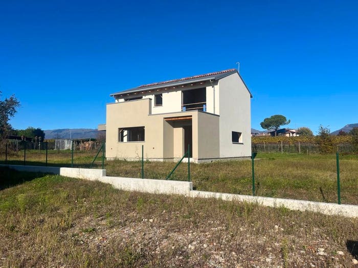 Casa trilocale in vendita in Borgo Lozzo, San Pietro di Feletto