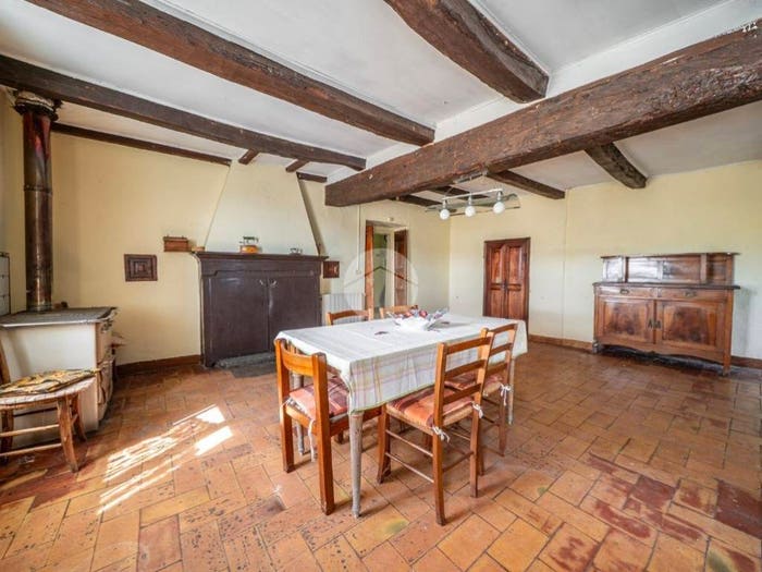 Casa quadrilocale in vendita in STRADA DELLA SCUOLA VALLE DI CASTRIGNANO, Valle Di Castrignano, Langhirano