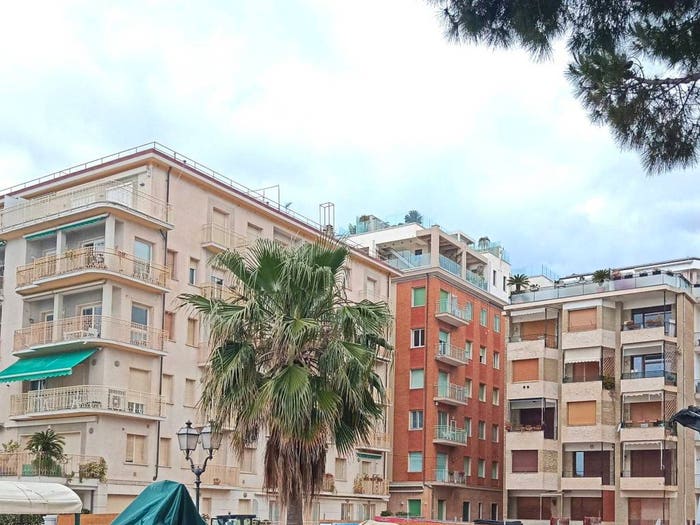 Appartamento quadrilocale in vendita in Via Don Piccagli, Via Roma Borgo Barusso, Alassio