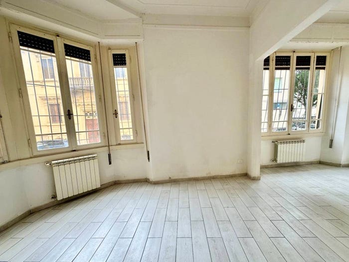 Appartamento con 6 locali in vendita in Via Giulio Cesare Vanini, Leopoldo Vittorio Emanuele Statuto, Firenze